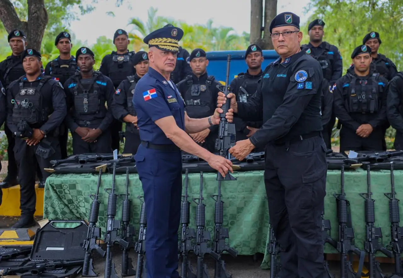 Policía de República Dominicana incorpora nuevo armamento para sus unidades tácticas 2 WhatsApp Image 2026 09 18 at 2.50.23 PM