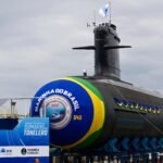 vista do submarino tonelero durante seu lancamento na base naval de itaguai rj 1711571624911 v2 4x3