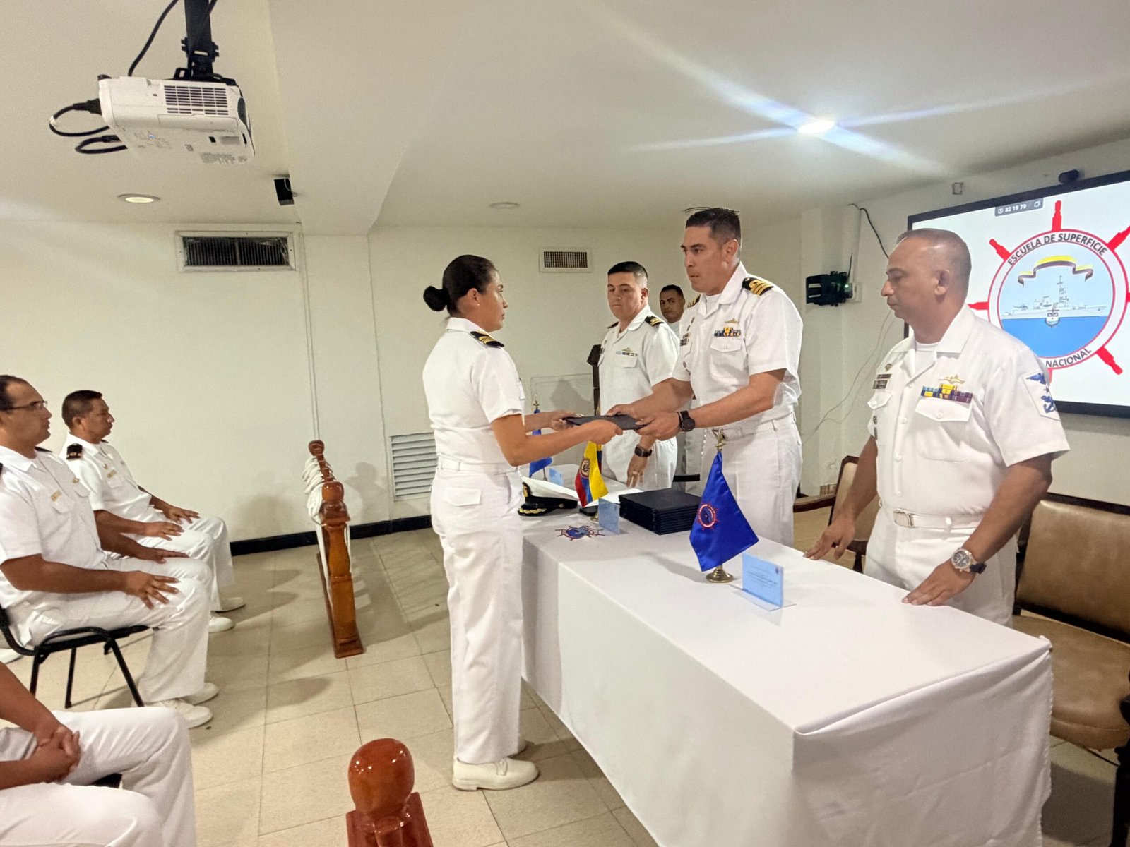 Perú capacita a sus tripulaciones en Colombia para operar los nuevos buques B.A.P. Chimbote y B.A.P. Talara 3 1452311 whatsapp image 2026 10 02 at 5 08 11 pm scaled