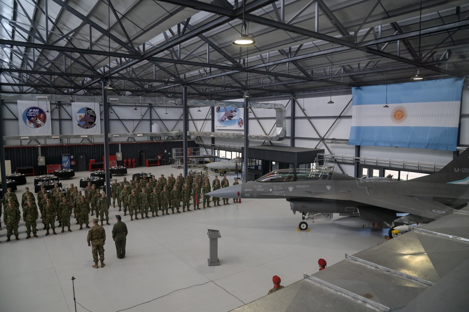Una delegación de la Fuerza Aérea del Perú realiza una visita técnica al sistema F-16 en Tandil 3 2centro de instruccion y capacitacion
