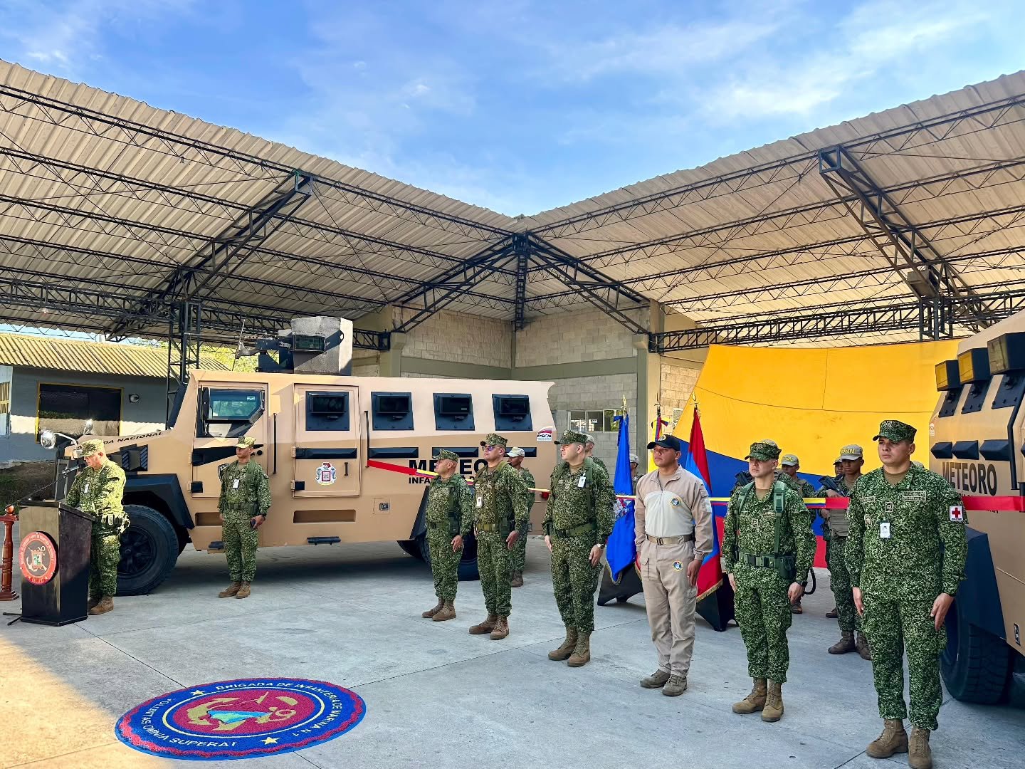 La Armada de Colombia fortalece la seguridad vial con la entrega de dos vehículos tácticos blindados Kodiak 2 SaveClip.App 864620287 18644731234000815 7745615065502829583 n 1